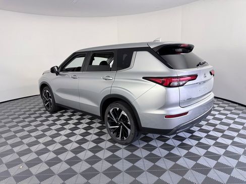 Used 2022 Mitsubishi Outlander ES image 5