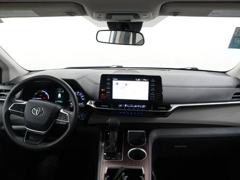 Used 2021 Toyota Sienna LE AWD/4WD image 14