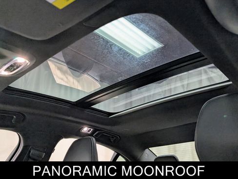 Used 2022 Volvo S60 T8 R-Design w/ Advanced Package image 16