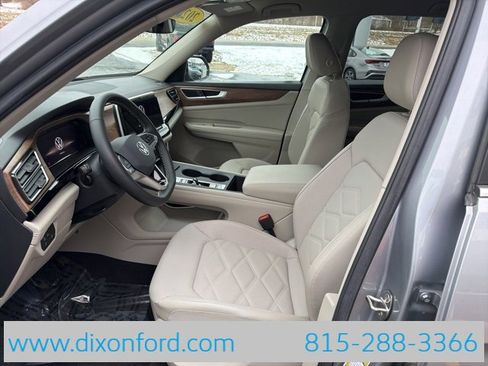 Used 2024 Volkswagen Atlas SE image 9