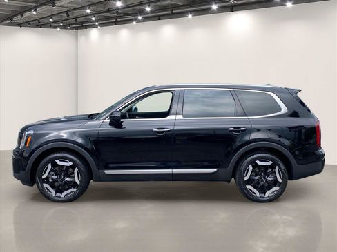 Certified 2023 Kia Telluride S w/ S Sunroof Package AWD/4WD image 5