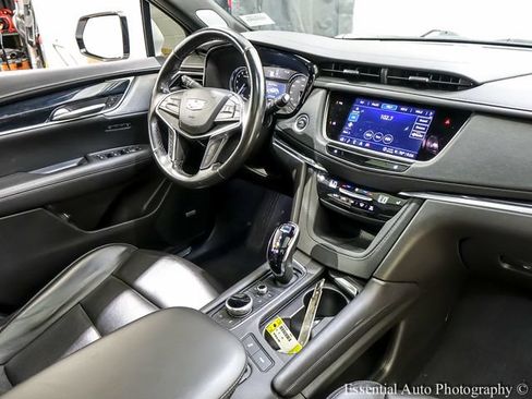 Certified 2024 Cadillac XT5 Premium Luxury w/ LPO, Floor Liner Package AWD/4WD image 26