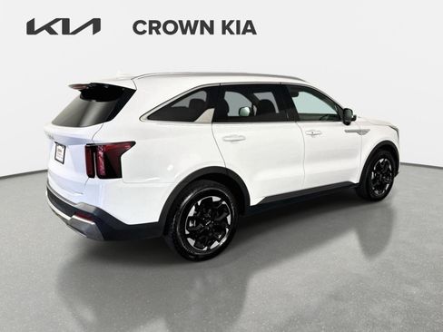 Certified 2025 Kia Sorento S w/ Panoramic Sunroof Package FWD image 5