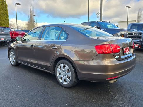 Used 2013 Volkswagen Jetta SE image 35