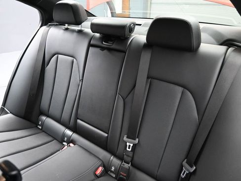 Used 2022 BMW 330i Sedan w/ Premium Package image 31