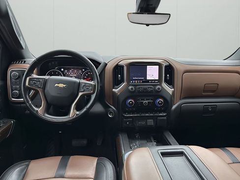 Used 2021 Chevrolet Silverado 2500 High Country w/ Z71 Off-Road Package image 23