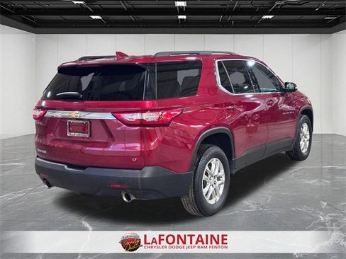Used 2020 Chevrolet Traverse LT image 5
