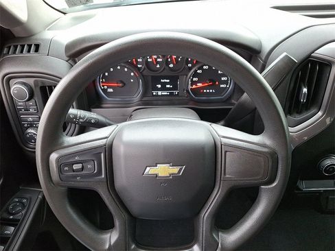 Used 2020 Chevrolet Silverado 1500 Custom w/ Custom Value Package image 18