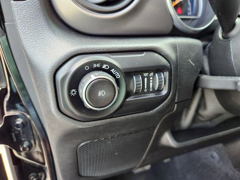 Used 2021 Jeep Wrangler Unlimited Sport image 26