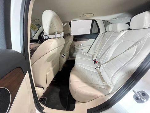 Used 2022 Mercedes-Benz GLC 300 4MATIC image 21