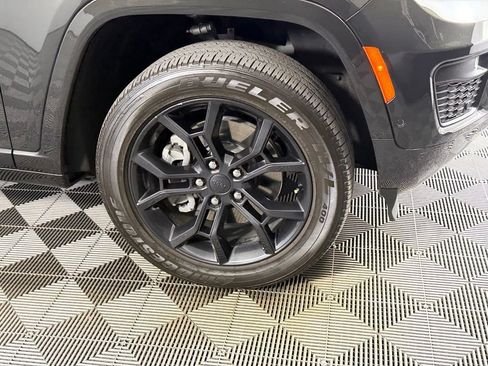 Used 2024 Jeep Grand Cherokee Limited 4xe AWD/4WD image 12