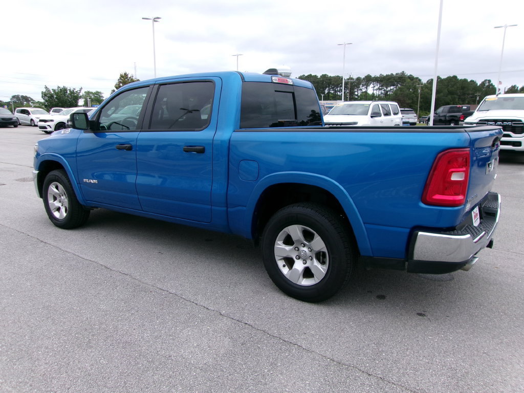 Used 2025 RAM 1500 Big Horn AWD/4WD image 2