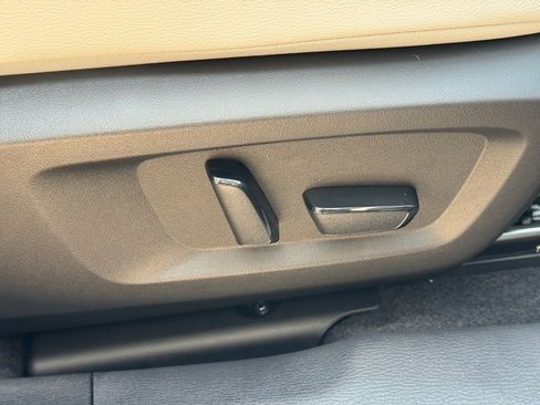 New 2025 Mitsubishi Outlander AWD image 13