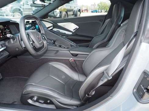 Used 2025 Chevrolet Corvette Stingray Preferred Cpe w/ Z51 Performance Package RWD image 13