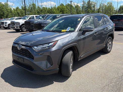 Used 2024 Toyota RAV4 XLE w/ Convenience Package AWD/4WD image 5