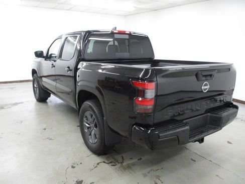 New 2026 Nissan Frontier SV w/ SV Convenience Package AWD/4WD image 9