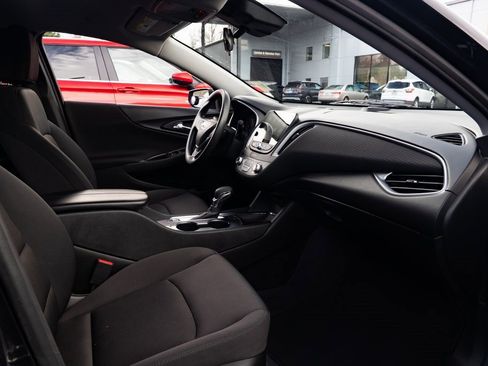 Used 2023 Chevrolet Malibu LT image 24