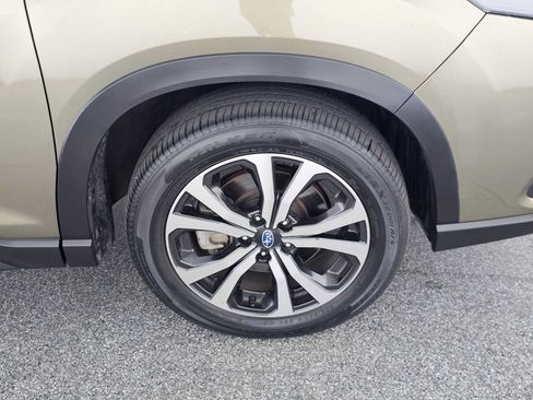 Used 2023 Subaru Forester Limited AWD/4WD image 9