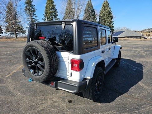 Used 2023 Jeep Wrangler Sahara w/ Cold Weather Group image 6