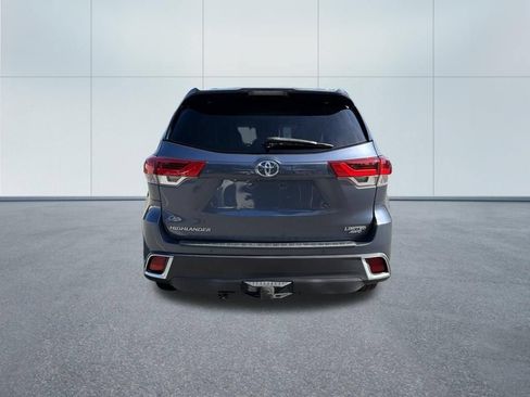 Used 2018 Toyota Highlander Limited Platinum AWD/4WD image 7