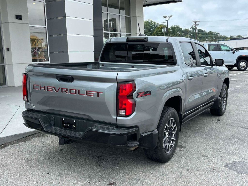 Certified 2023 Chevrolet Colorado Z71 w/ Z71 Convenience Package 2 AWD/4WD image 3