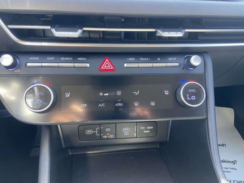 Used 2025 Hyundai Sonata SEL image 25