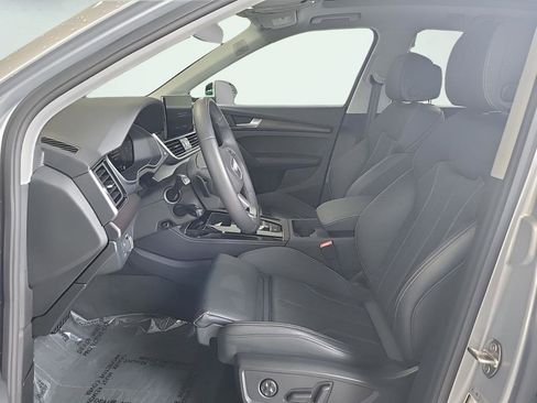 Used 2025 Audi Q5 2.0T Premium Plus w/ Premium Plus Package image 3