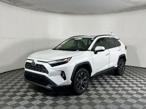 Certified 2024 Toyota RAV4 Limited w/ Advanced Technology Package AWD/4WD image 7