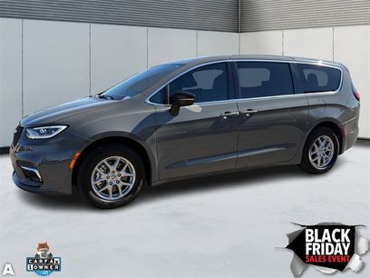 Certified 2025 Chrysler Pacifica Select