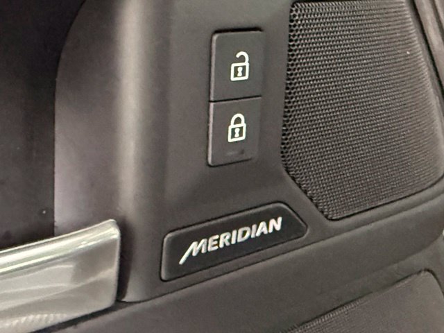 Certified 2025 Land Rover Defender 110 S AWD/4WD image 22