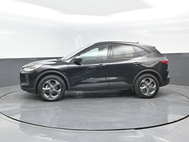 Certified 2025 Ford Escape ST-Line AWD/4WD image 4