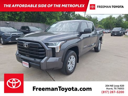 Used 2025 Toyota Tundra SR5 AWD/4WD image 1