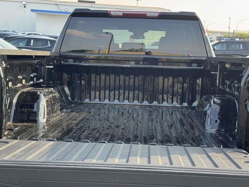 Used 2022 Chevrolet Silverado 1500 Custom AWD/4WD image 15