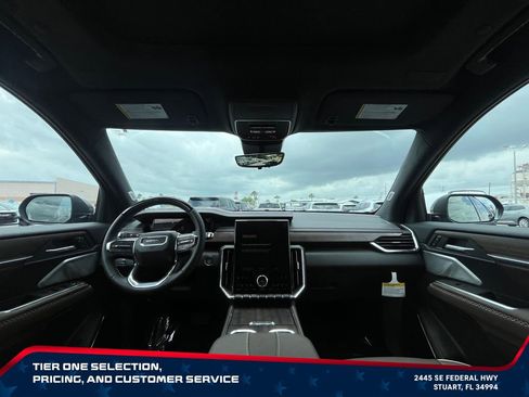 New 2026 GMC Acadia Denali Ultimate FWD image 15