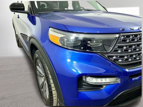 Used 2022 Ford Explorer XLT w/ Equipment Group 202A image 29