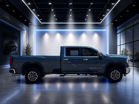 Used 2024 GMC Sierra 3500 SLT w/ SLT Premium Package AWD/4WD image 3