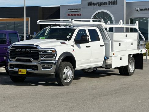 New 2025 RAM 5500 Tradesman AWD/4WD image 9