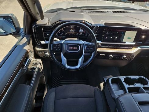 Used 2025 GMC Sierra 1500 SLE w/ Preferred Package AWD/4WD image 8