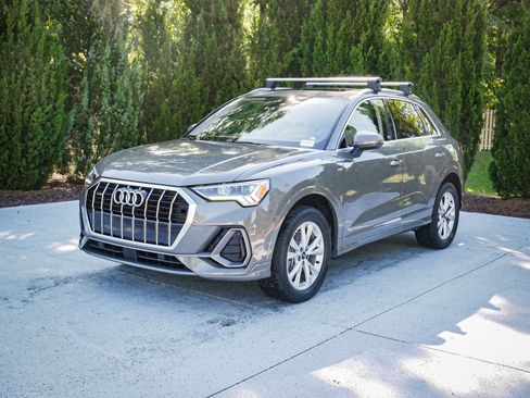 Used 2021 Audi Q3 2.0T Premium Plus w/ Premium Plus Package AWD/4WD image 5