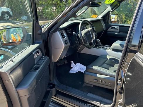 Used 2017 Ford Expedition EL Limited image 8