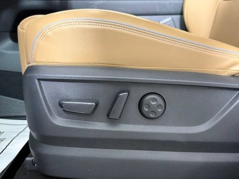 Used 2025 INFINITI QX80 Luxe RWD image 37