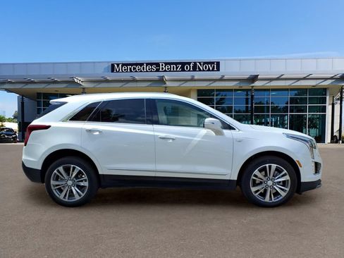 Used 2021 Cadillac XT5 Premium Luxury w/ LPO, Floor Liner Package AWD/4WD image 6