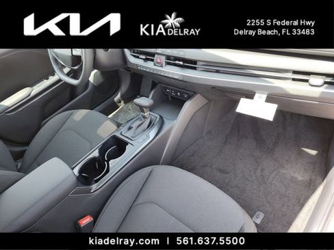 New 2026 Kia K4 FWD image 8