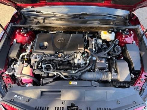 Used 2018 Toyota Camry LE FWD image 37