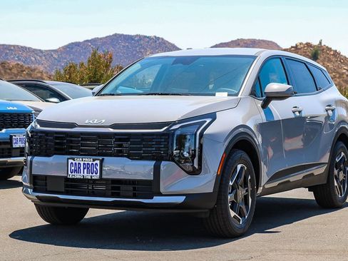 Certified 2026 Kia Sportage S AWD/4WD image 4