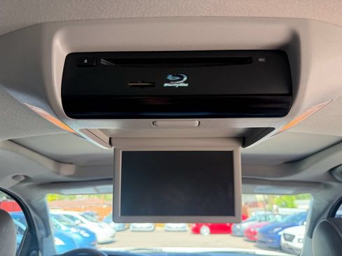 Used 2018 Toyota Sequoia Platinum AWD/4WD image 26
