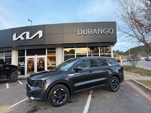New 2025 Kia Sorento S image 1