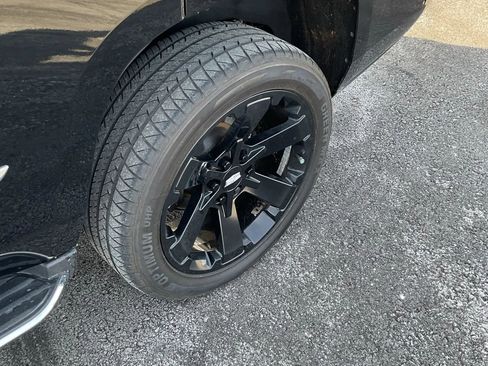 Used 2019 Cadillac Escalade Luxury image 13