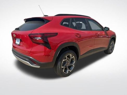 New 2026 Chevrolet Trax LT w/ Driver Confidence Package FWD image 5