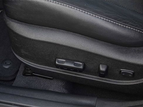 Used 2014 Hyundai Elantra Limited image 22